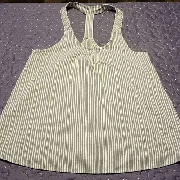Roxy tank size medium - Picture 1 of 7
